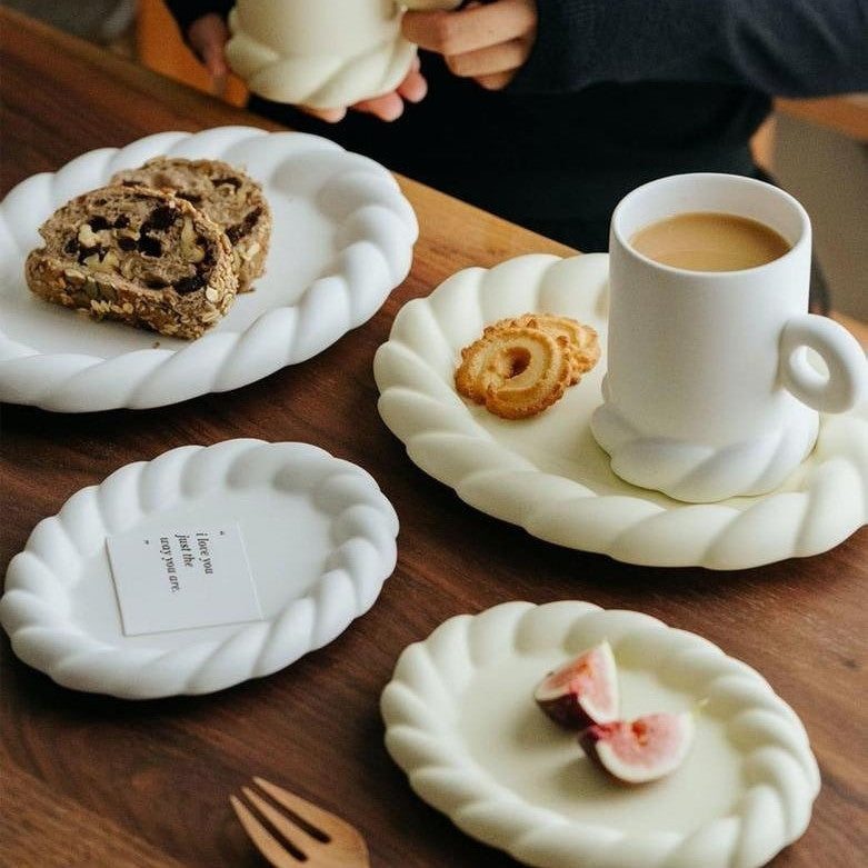 Ceramic dessert plate, view 2