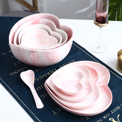 Heart-shaped spoon rest