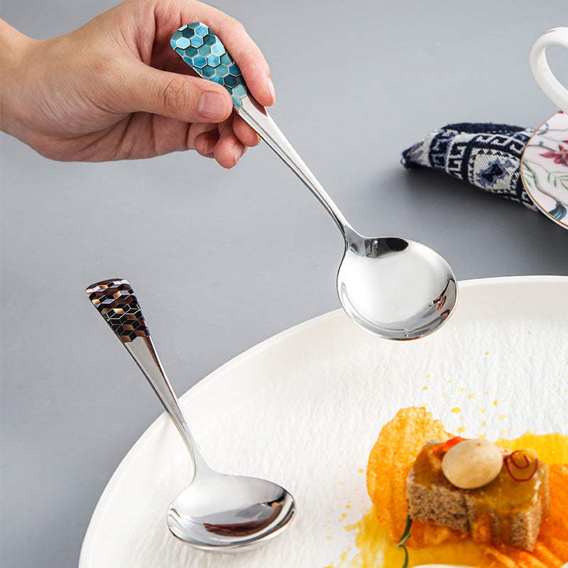 Minimalist soup spoon, view 3
