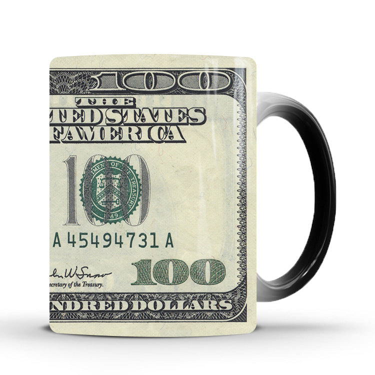 Colour-changing banknote mug
