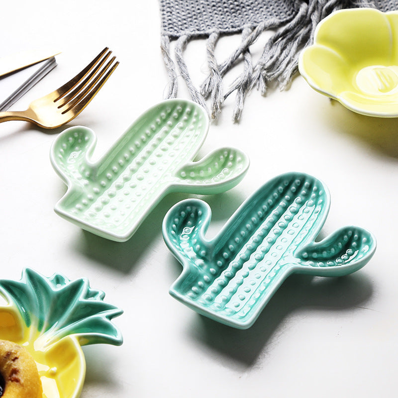 Small dipping saucer, view 3