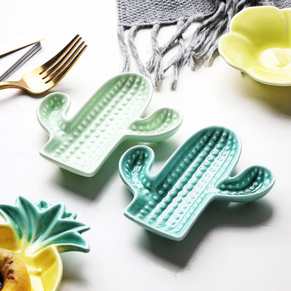 Small dipping saucer, view 3