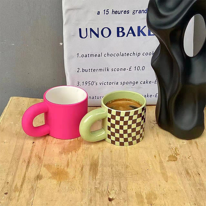 Rose chequered ceramic mug