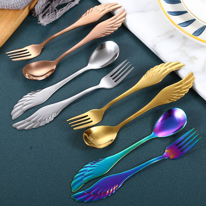 Winged spoon, view 3