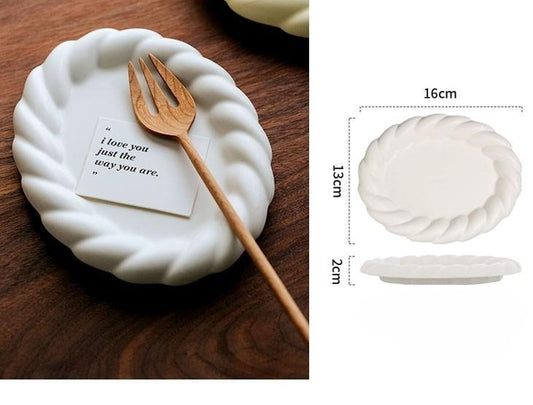Ceramic dessert plate