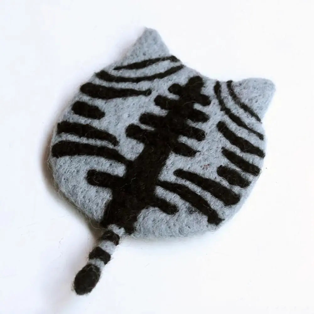 adorable felt cat coaster