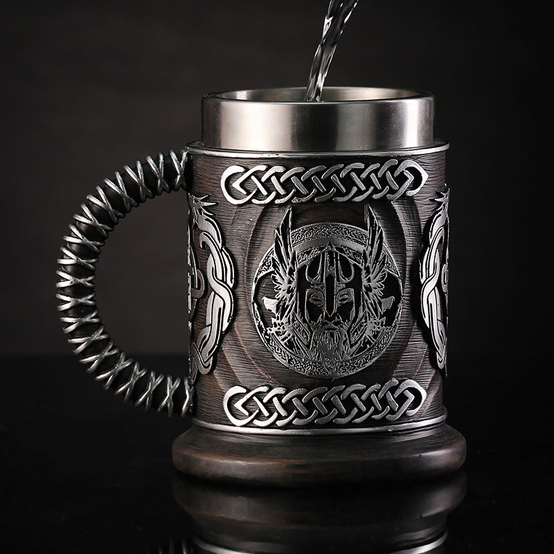 Minimalist beer mug, view 3